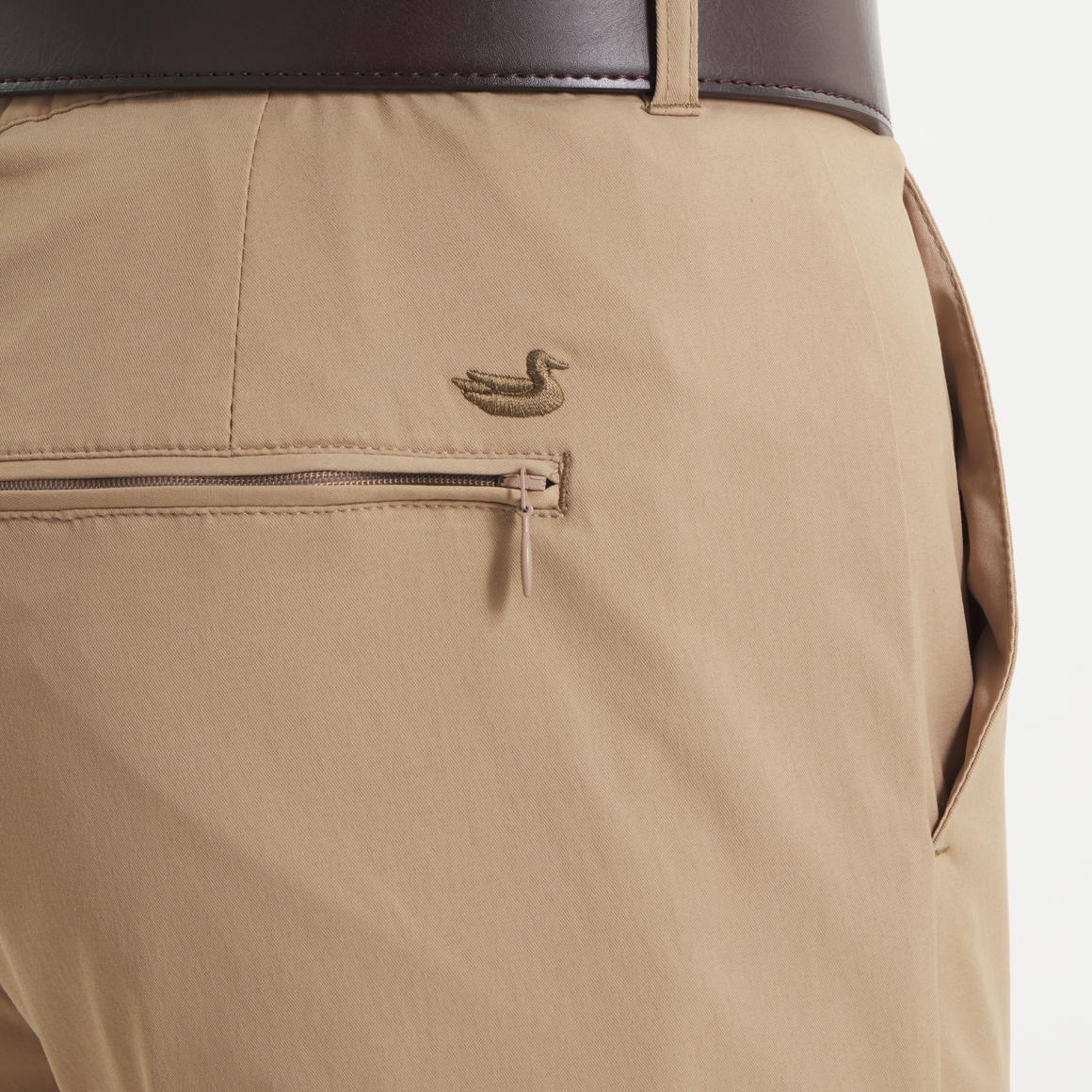 Field Khaki | ON MODEL DETAIL