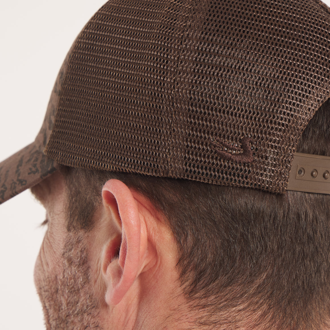 Burnt Taupe & Stone Brown | On Model Back Detail
