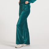 Dark Green | ON MODEL SIDE