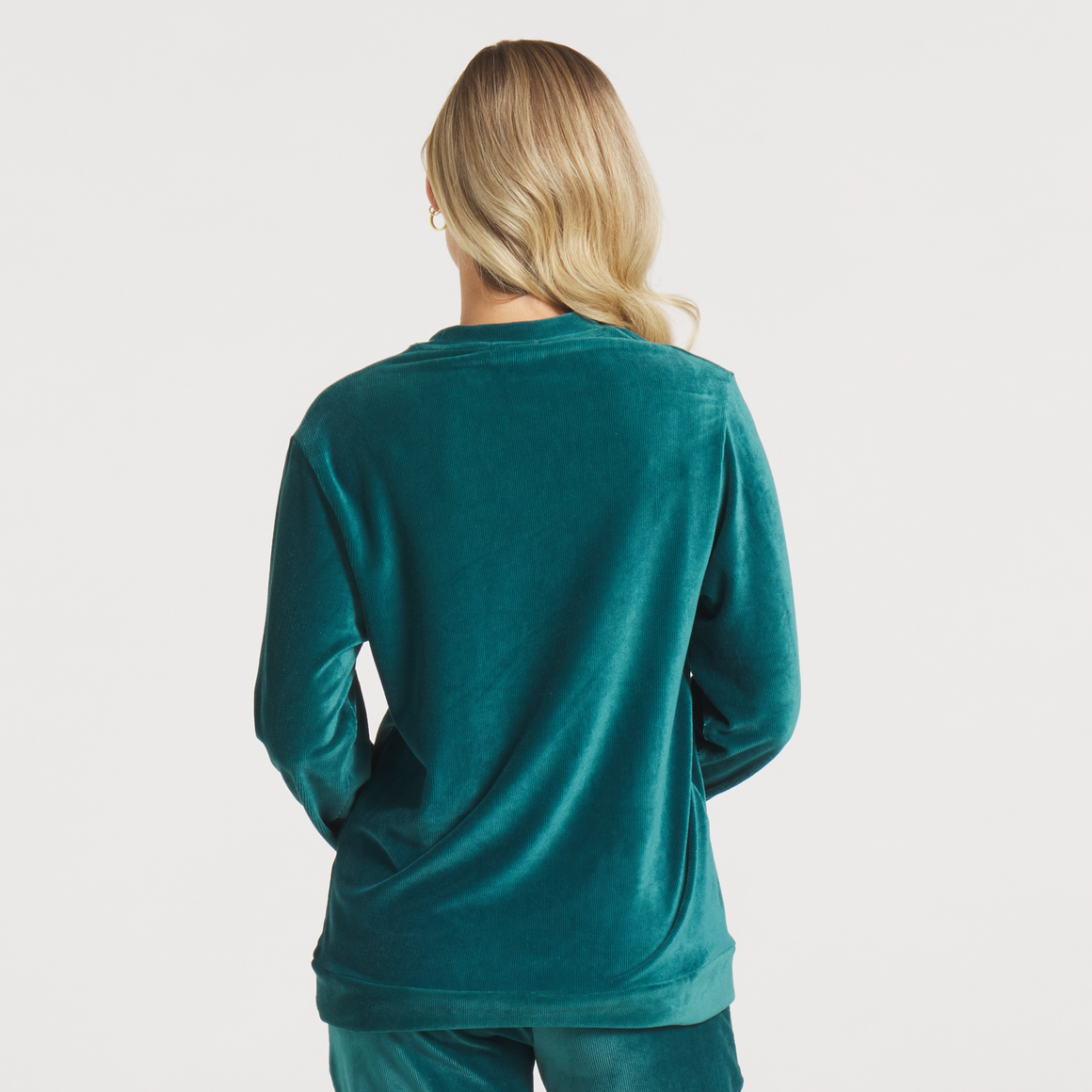 Dark    Green | ON MODEL BACK