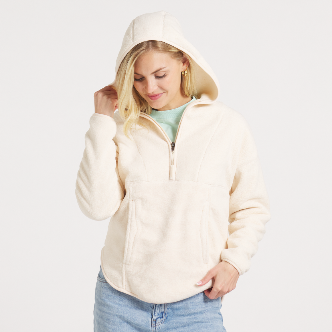 Oatmeal | ON MODEL FRONT HOOD 2