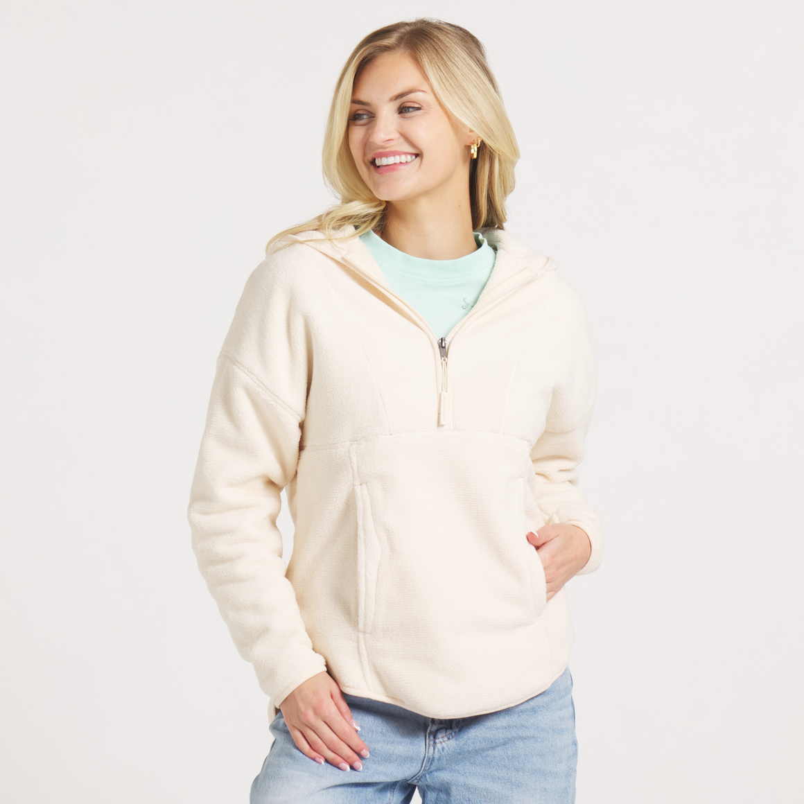 Oatmeal | ON MODEL FRONT