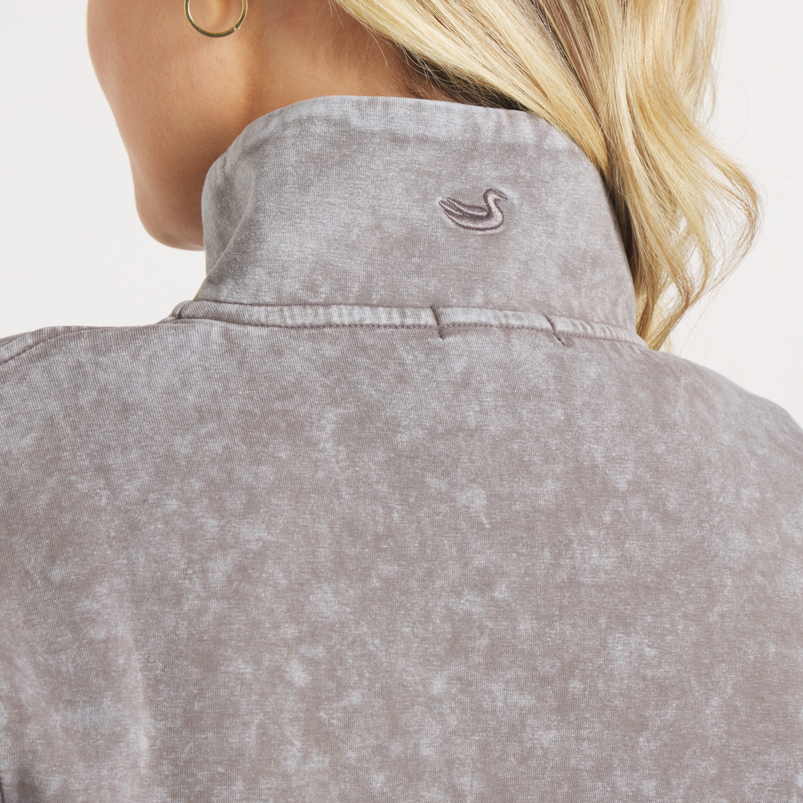 Midnight    Gray | ON MODEL DETAIL BACK