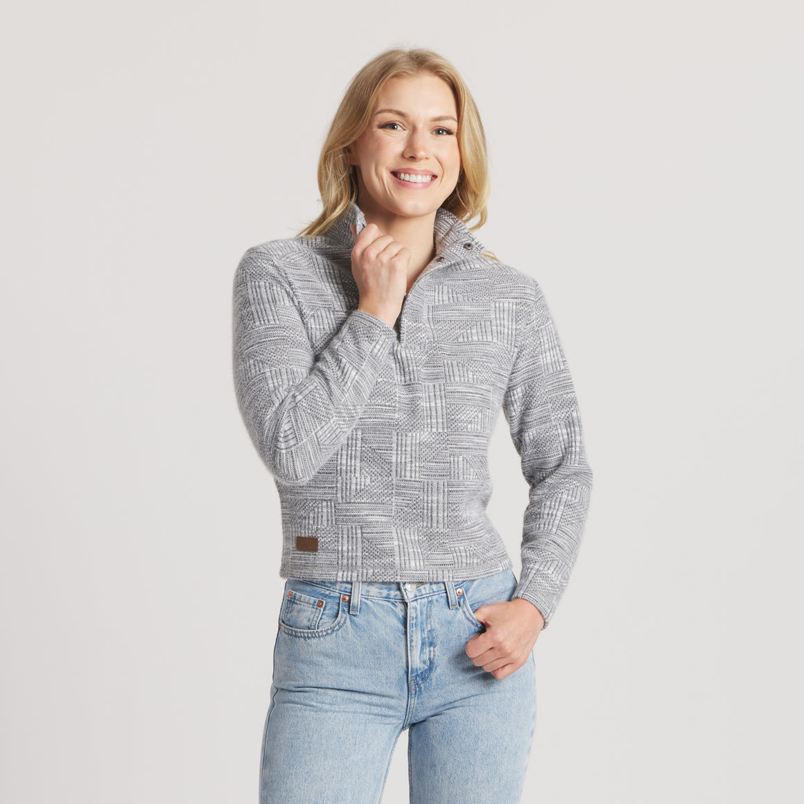 Charcoal Gray Isles | ON MODEL FRONT