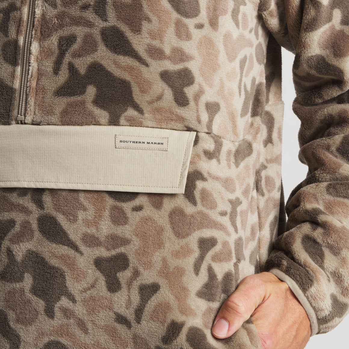 Khaki  | On Model Detail