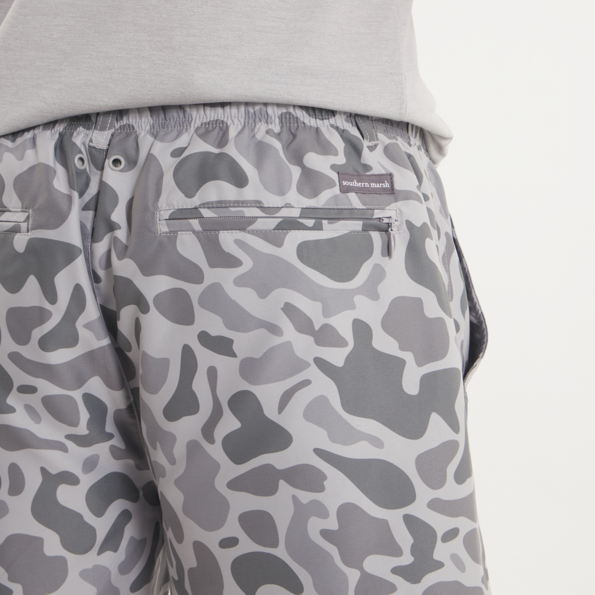 Light Gray Camo | ON MODEL DETAIL